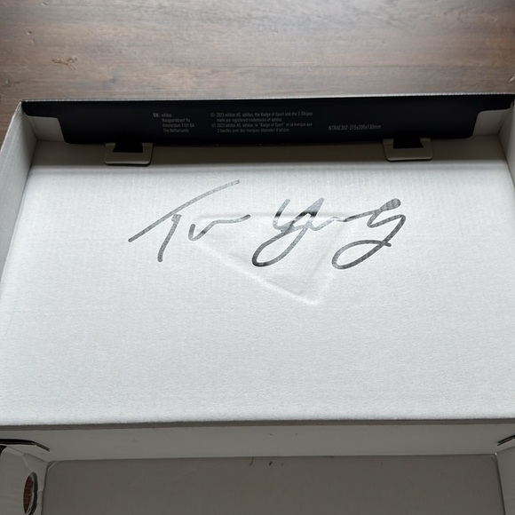 Sz 6.5 (wmn 7.5) Adidas Trae Young 3 Solar Red Black Basketball sneakers shoes - Picture 2 of 16